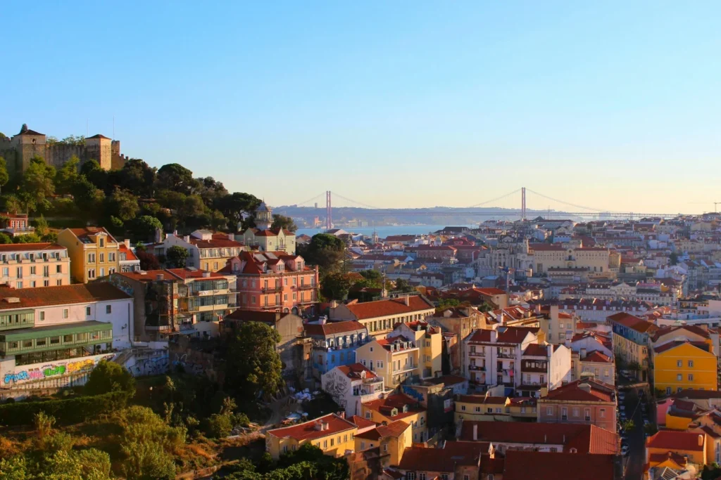 Experience Lisbon: Instant Relocation Portugal - The easy way!
